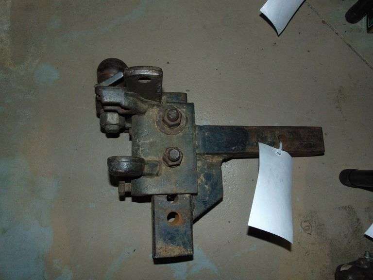 Eq. Hitch, No Bars