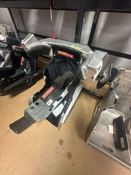 Butler 15"  Full Containment Seat