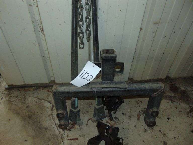 Trailer Hitch w/Equalizers
