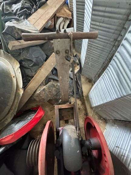Fairbanks-Morse Hit-and-Miss  "Z" Style Dishpan Engine on Steel Cart | 1½ HP