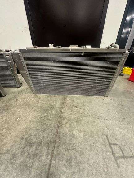 PWR Radiator with Oil Cooler | 33" x 17" x 7.5"