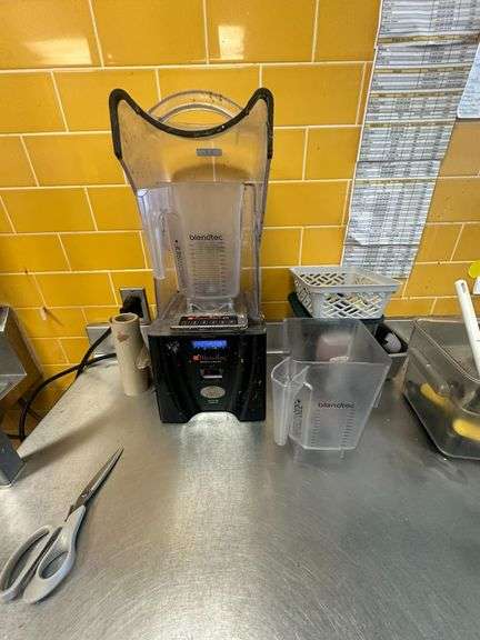 Blendtec Smoother 20  Commercial Blender
