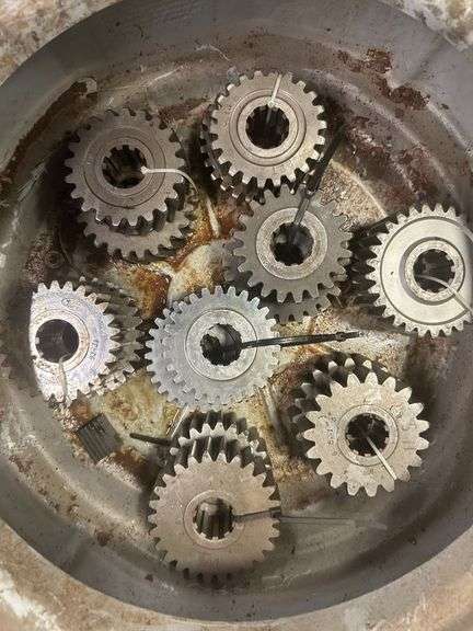 (8x)  Sets Used QC Gears