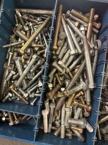 Large Tray Misc Bolts