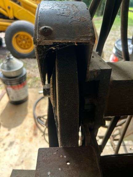 Dual End Pedastool Grinder