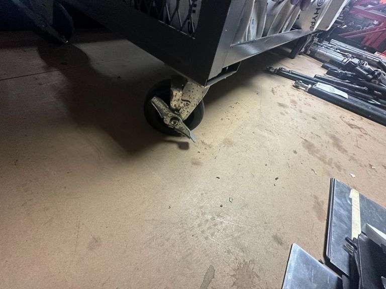 Gray Rolling Rack -No Contents 2