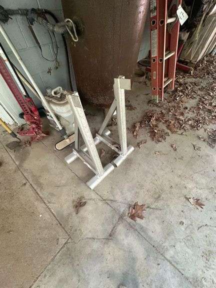 Ladder Supports