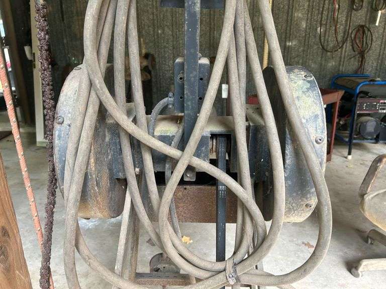 Dual End Pedastool Grinder