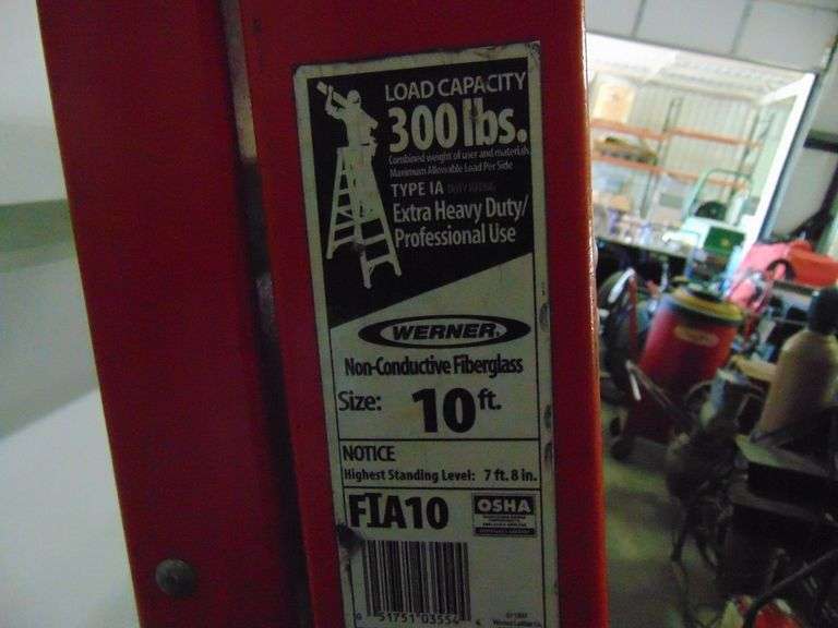 Warner 10' Fiberglass Ladder
