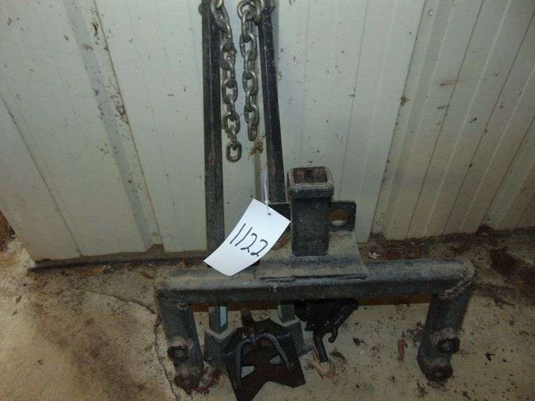 Trailer Hitch w/Equalizers