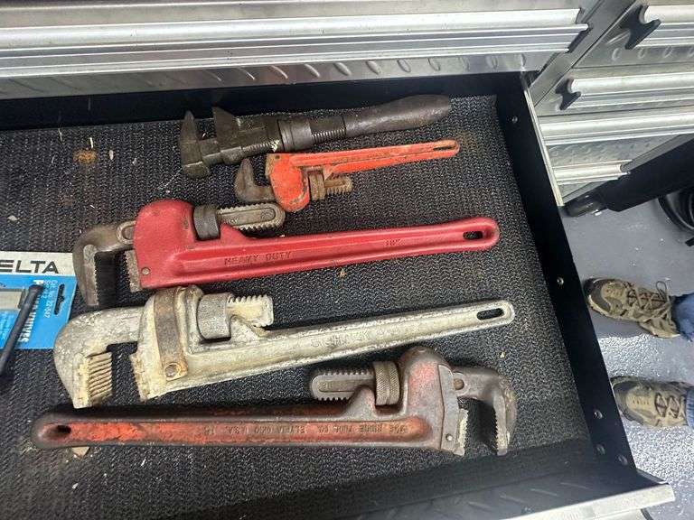 Assorted Heavy Duty Pipe Wrenches