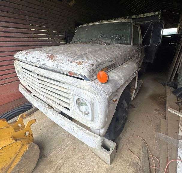 1971 Ford F600 Dump Truck | Showing 80,366 Miles | Farm Used | 15ft Bed | HAVE TITLE | VIN#  F60DVM00593