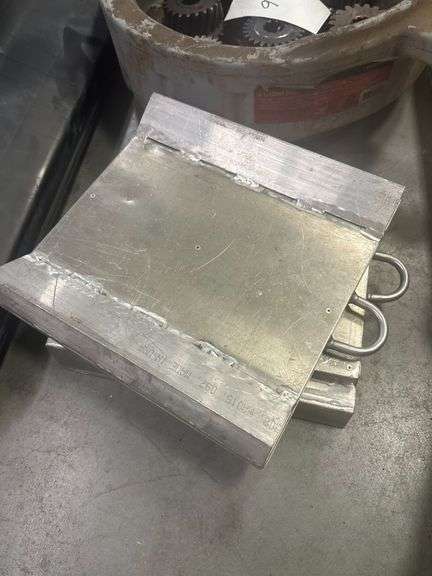 (2x)  Aluminum Wheel Stands