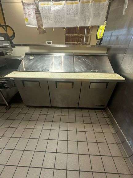 TRUE 3-Door Sandwich/Salad Refrigerator Station