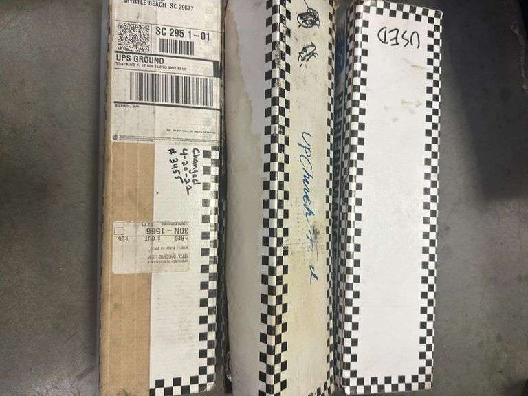 (3x)  Boxes Valve Springs