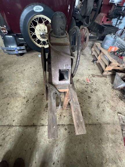 Antique Corn Sheller w/ Wheel Crank
