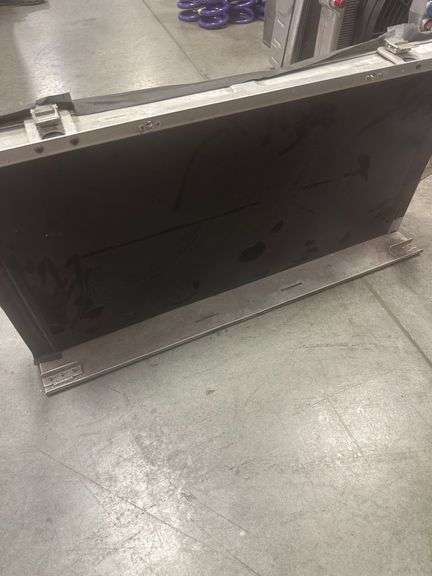 Used Radiator Radiator 33" x 16" x 5"
