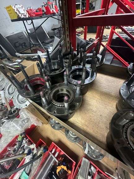 (6x)  Rear Hubs with Studs 5x5