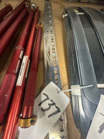New Window Supports / Material