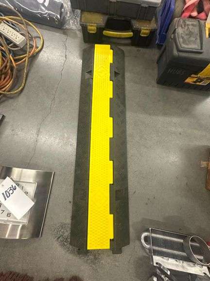 Pit Road Electric Cord Step Over |  Plastic
