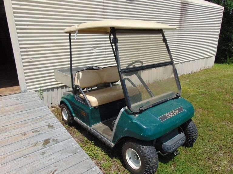 Club Car w/Manual Dump