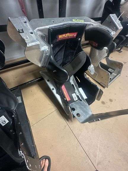 Butler 15"  Full Containment Seat