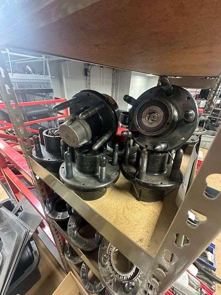 (6x)  Front Hubs w/ Studs