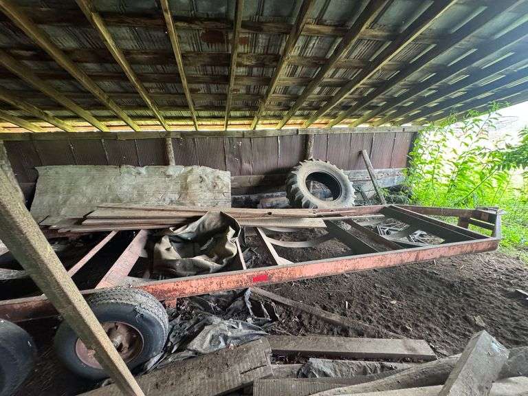 Hay Trailer | Dual Axel | 5-Bail Cradle Form (Round)