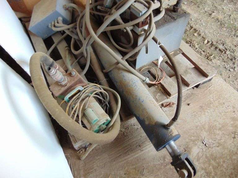 Hyd. Unit w/Cylinder