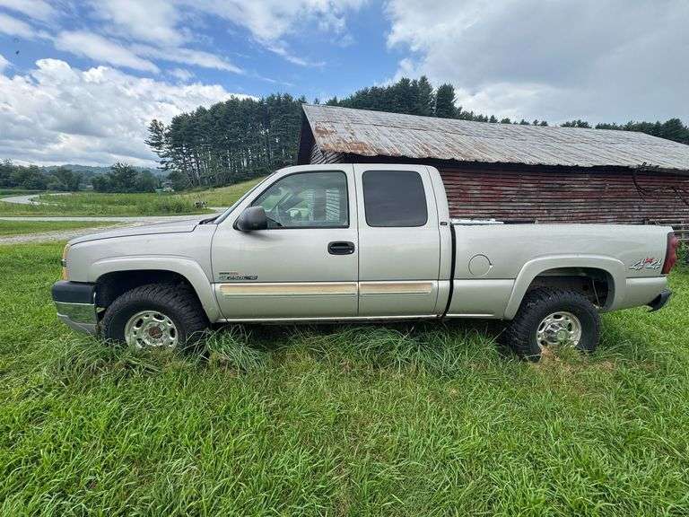 2004 Chevrolet K2500 4x4 Pickup Truck | 109,691 Miles | Farm Used | HAVE TITLE | VIN# 1GCHK29194E157961