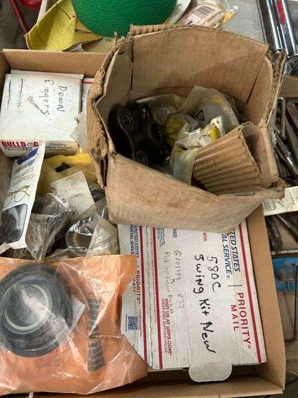 Tray of Miscelaneous Gaskets and Bearings