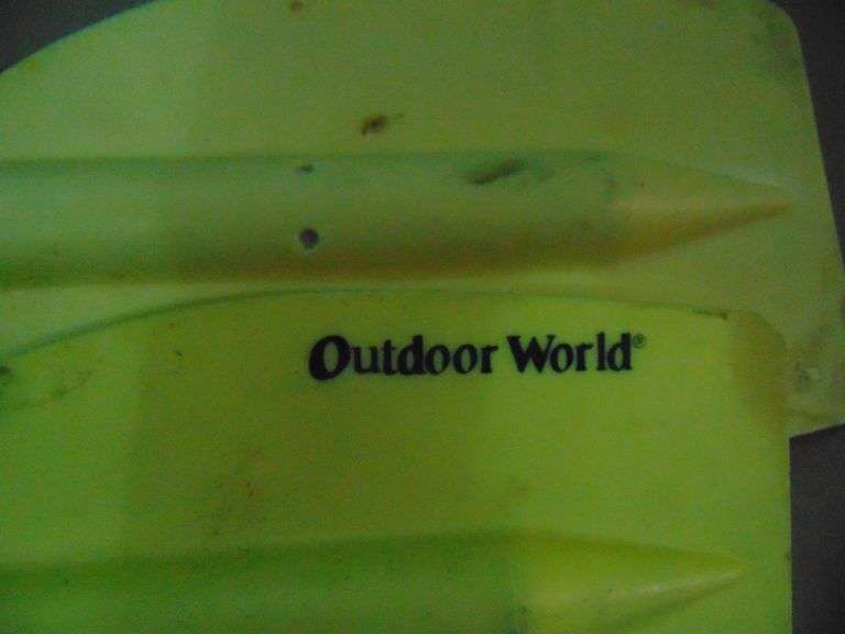Two Life Jackets & 2 Paddles