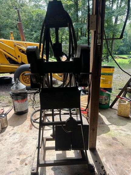 Dual End Pedastool Grinder