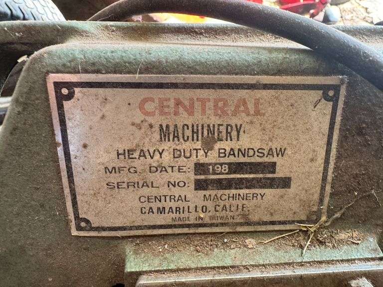Central Machinery Heavy Duty Bandsaw