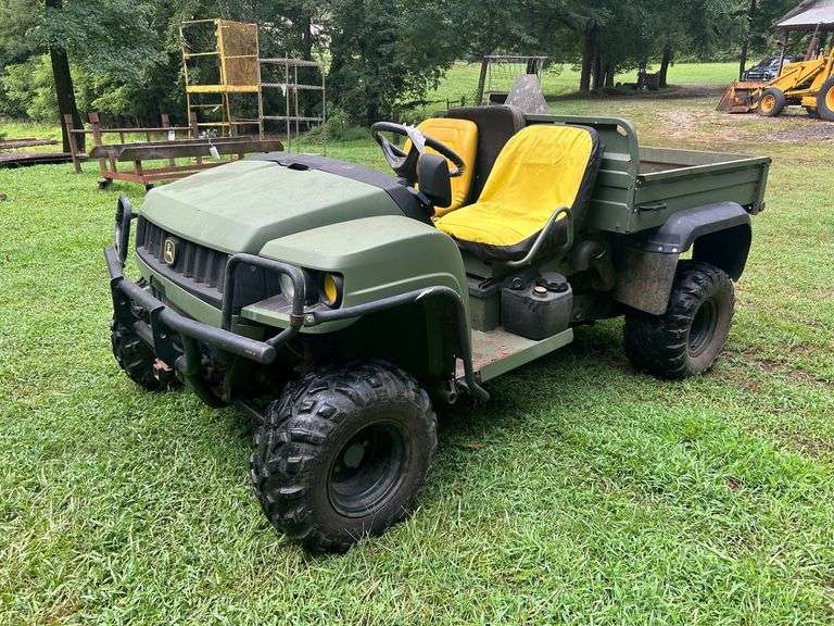 John Deere Gator