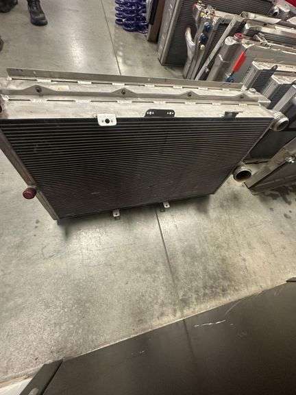 PWR Radiator with Oil Cooler | 33" x 17" x 7.5"