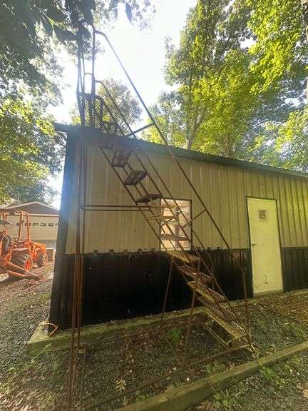 10' Warehouse Ladder on Casters