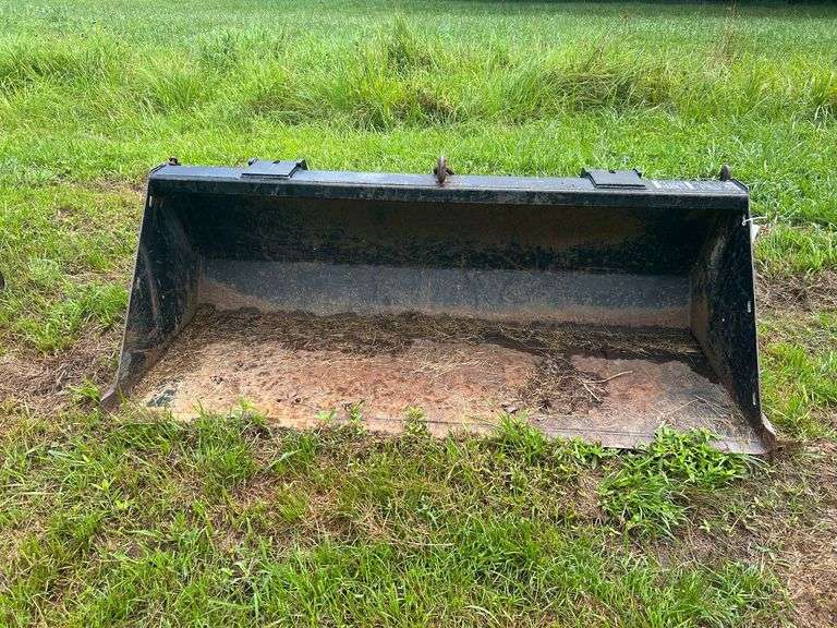 72" Tractor Bucket