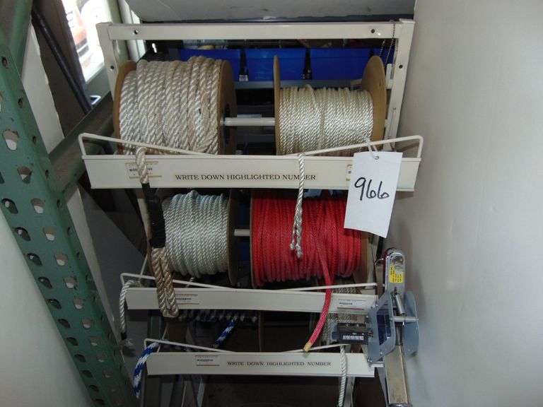 Rope Display w/Rope & Rope Counter