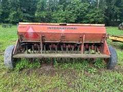 International 510 Disc Planter