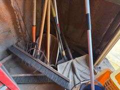 Lot of Shop Cleaning Equipment