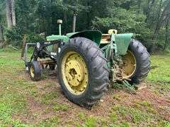 *Wrecked*John Deere Tractor