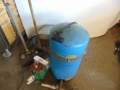 Well Pump & Tank