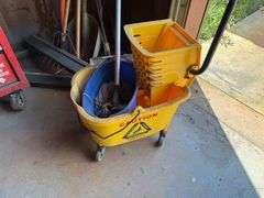 Lot of Shop Cleaning Equipment