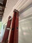 Louisville 16' Fiberglass Ladder