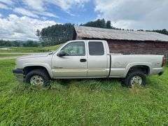 2004 Chevrolet K2500 4x4 Pickup Truck | 109,691 Miles | Farm Used | HAVE TITLE | VIN# 1GCHK29194E157961