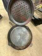 Cast Iron Skillet w/ Lid