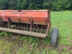 International 510 Disc Planter