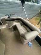 2011 Bennington Sports Edition 20' Pontoon Boat and Trailer Vessel#- ETW77640K112 W.C. MFG & Specialty Co V-1W7B22614C1001242