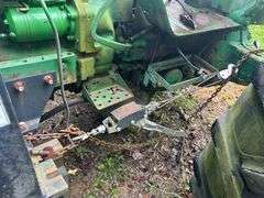 *Wrecked*John Deere Tractor